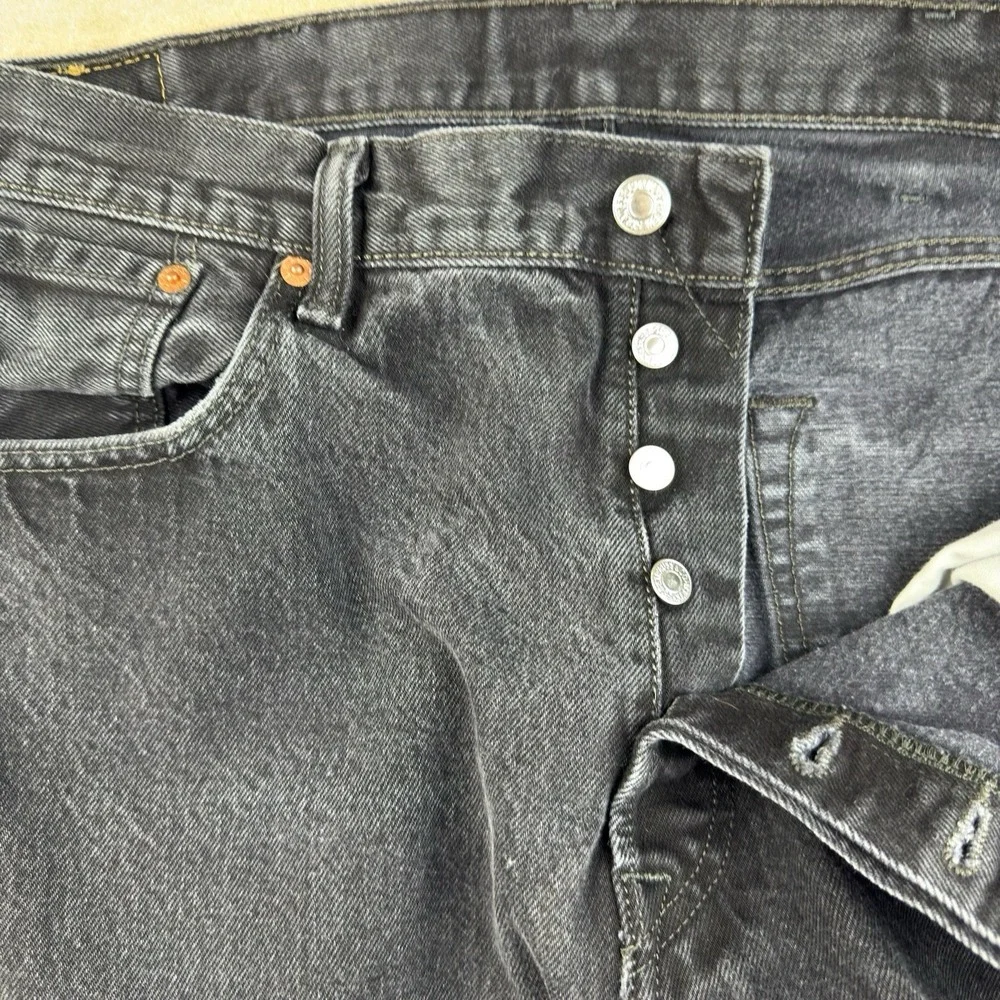 Levi's 501‎ Men's Jeans 38 Black Mid Rise Original Fit Straight Leg Button Fly